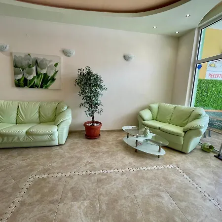 Family Avenue Homestay *