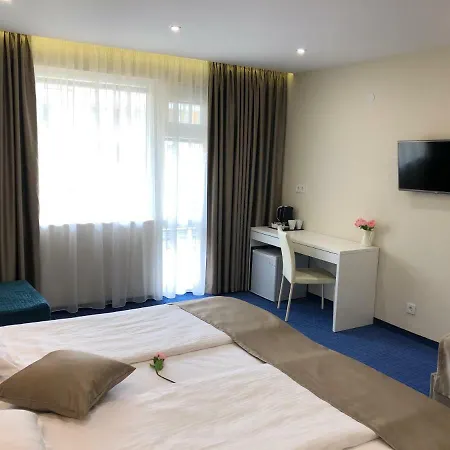 Homestay Family Avenue *