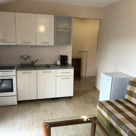 ホームステイ Family Avenue